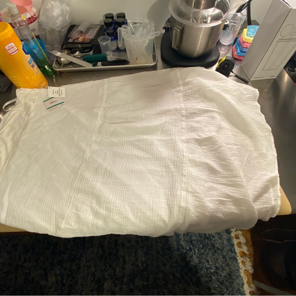Women’s white ankle length skirt.
